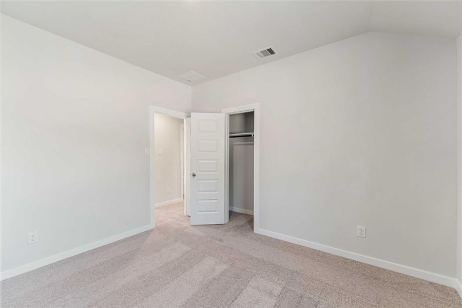 Spacious, unfurnished interior of a new home in Meadow Park, Conroe (Image 20). Spacious, unfurnished interior of a new home in Meadow Park, Conroe (Image 20).