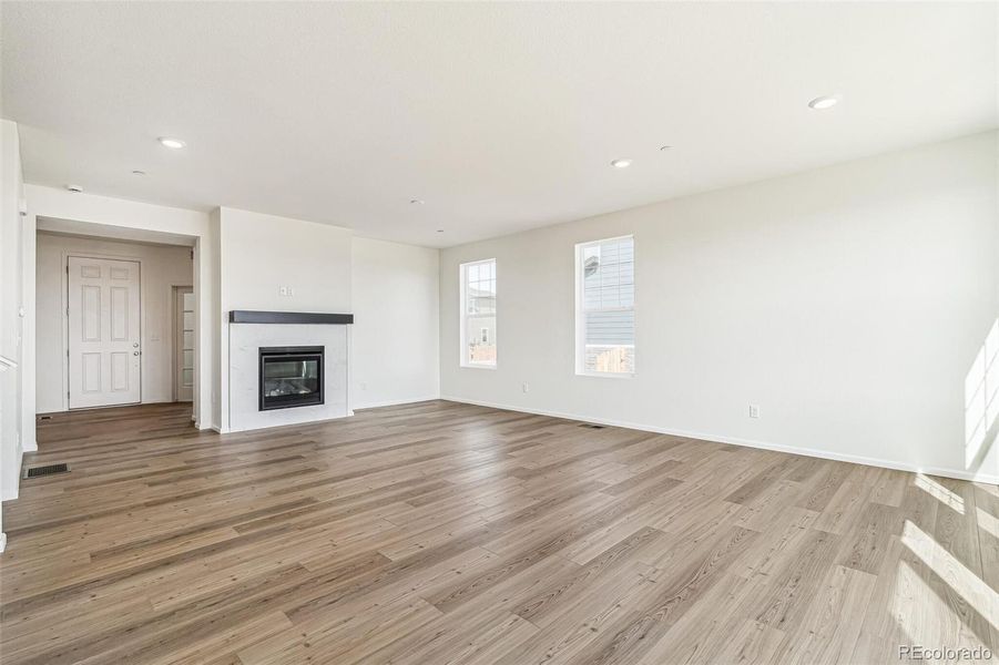 Spacious, unfurnished interior of a new home in , Commerce City (Image 16).