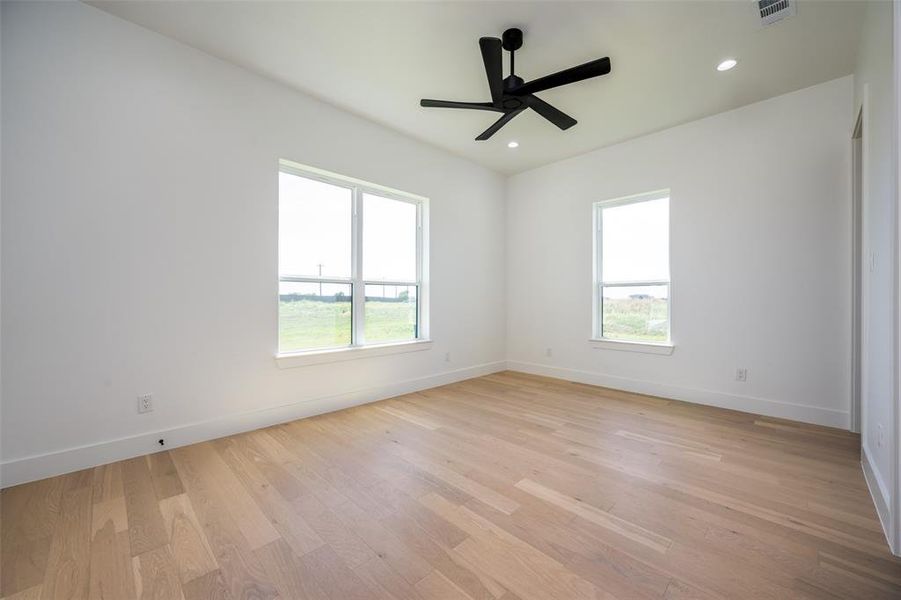 Spacious, unfurnished interior of a new home in , Northlake (Image 20). Spacious, unfurnished interior of a new home in , Northlake (Image 20).