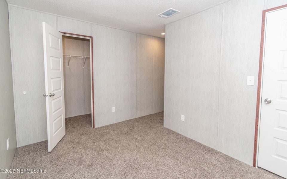 Spacious, unfurnished interior of a new home in , Glen St. Mary (Image 14).