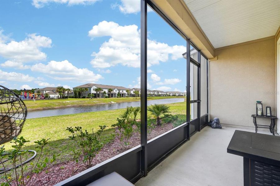 Exterior details and patio area of a home in , Palm Coast (Image 4).