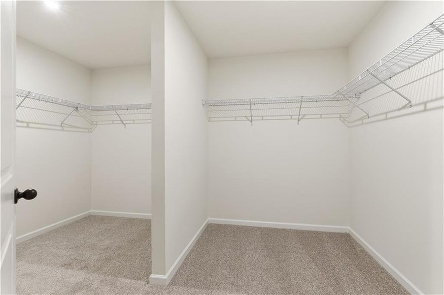 Spacious, unfurnished interior of a new home in Meadow Pines, Dallas (Image 23).