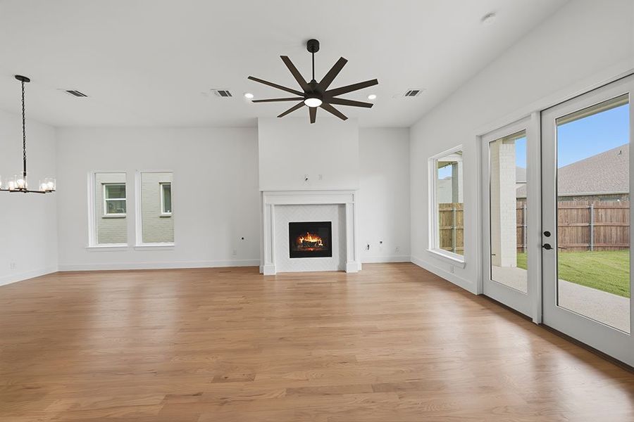 Spacious, unfurnished interior of a new home in Tavolo Park, Fort Worth (Image 28).