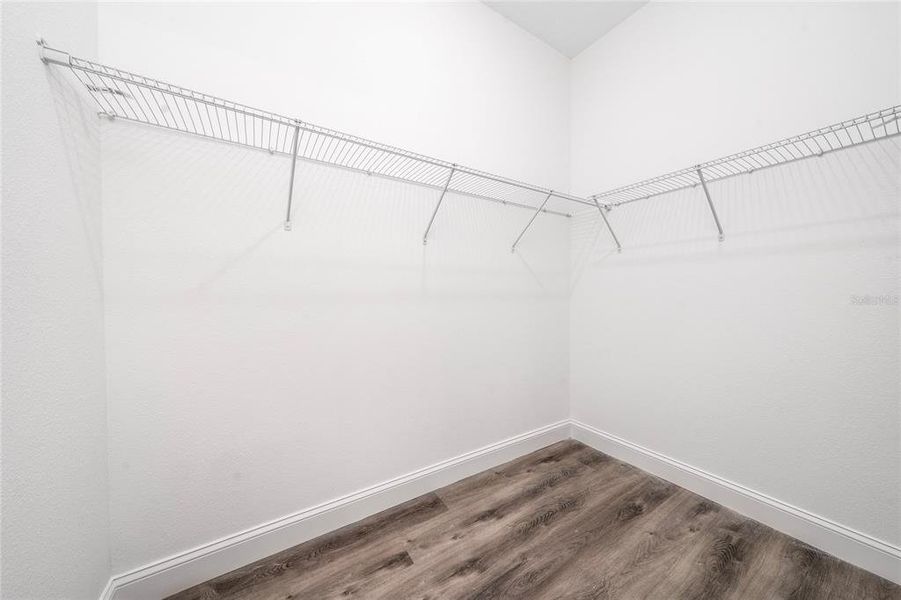 Spacious, unfurnished interior of a new home in , Ocala (Image 33).