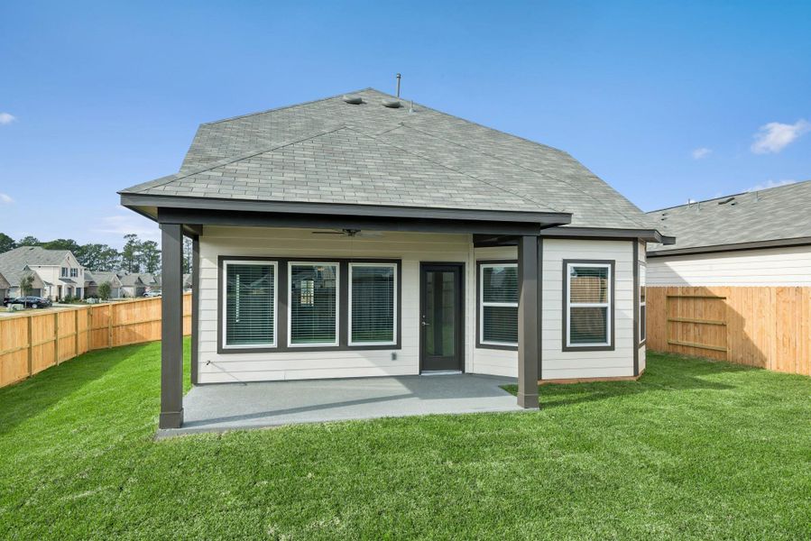 Exterior details and patio area of a home in Lone Star Landing, Montgomery (Image 3).