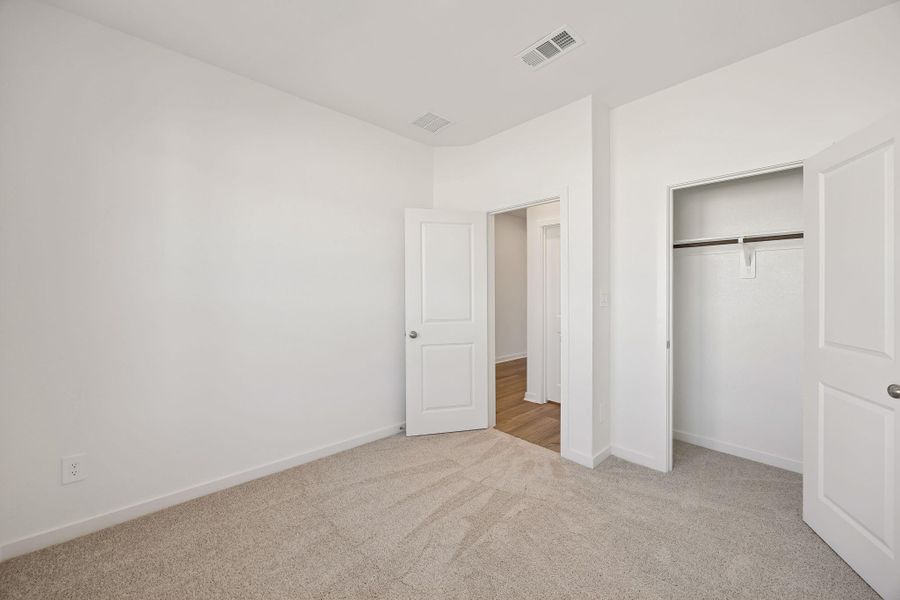 Spacious, unfurnished interior of a new home in Montgomery Bend, Montgomery (Image 29).