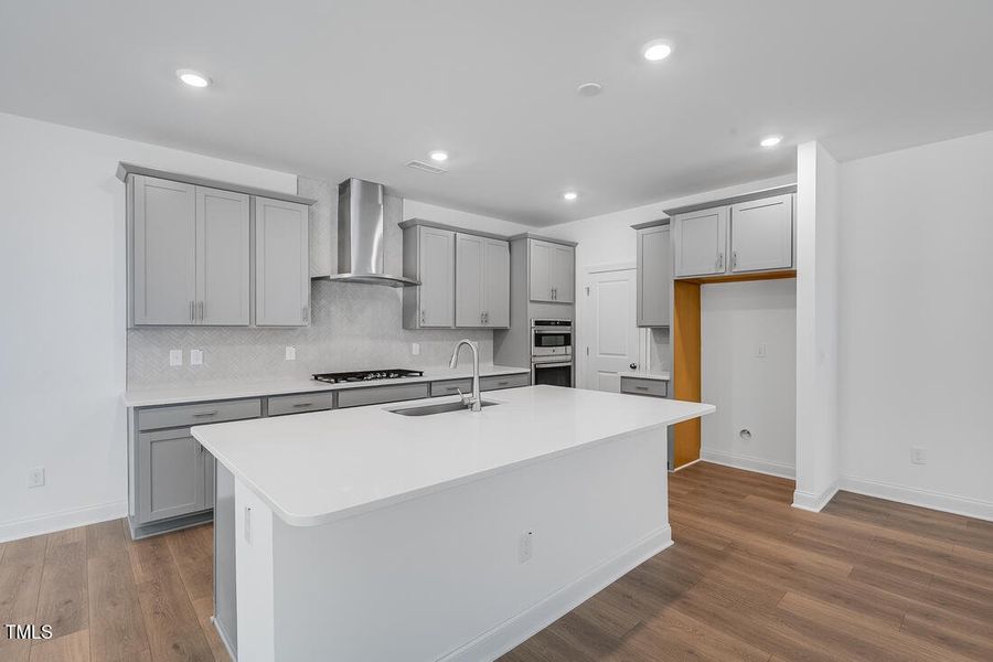 hj-nc-raleigh-camden-quincy-lot-147-kitc