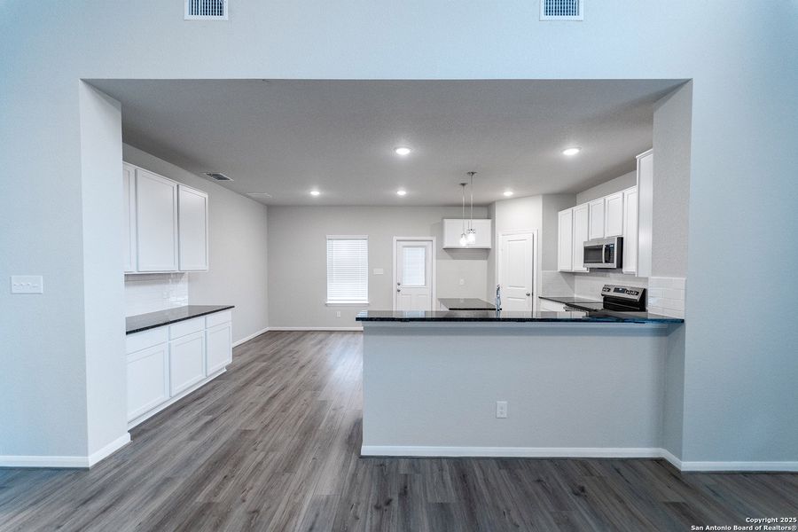 Image 19 of a home in Cloud Country.