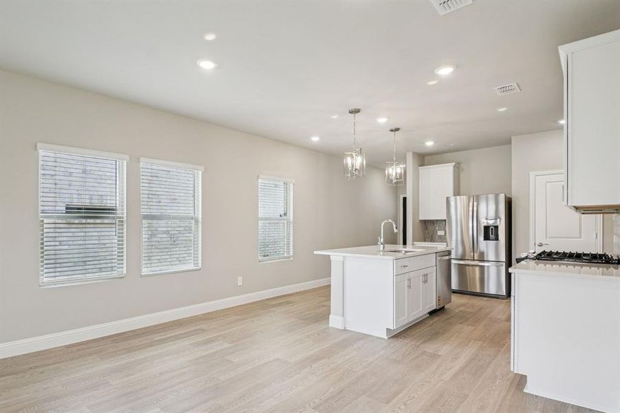 Photo is not of the actual home, but is an inspirational photo of builder’s model home and may depict options, furnishings, and/or decorator features that are not included. Photo is not of the actual home, but is an inspirational photo of builder’s model home and may depict options, furnishings, and/or decorator features that are not included.