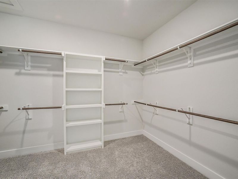 Spacious, unfurnished interior of a new home in Sierra Vista, Rosharon (Image 31).