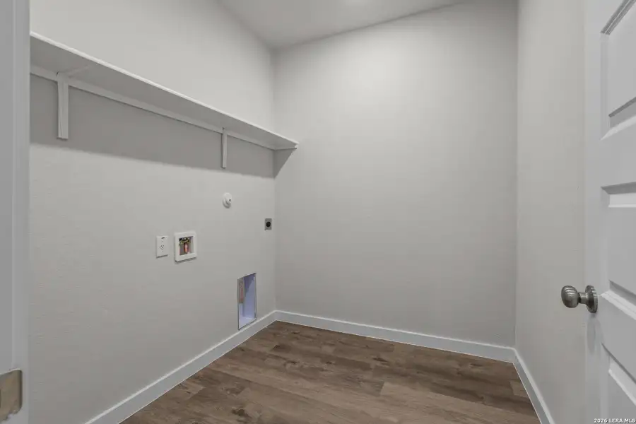 Spacious, unfurnished interior of a new home in Applewhite Meadows, San Antonio (Image 27).