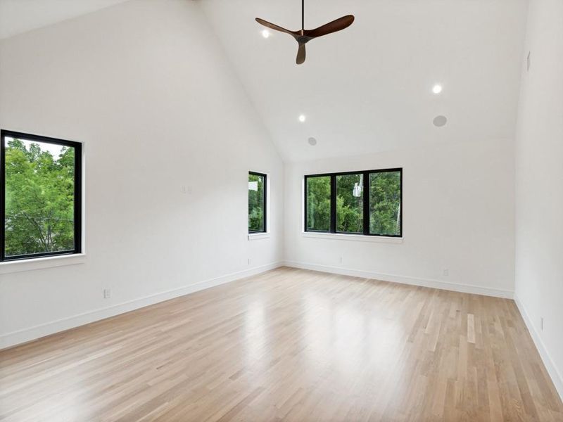 Spacious, unfurnished interior of a new home in , Dallas (Image 21).