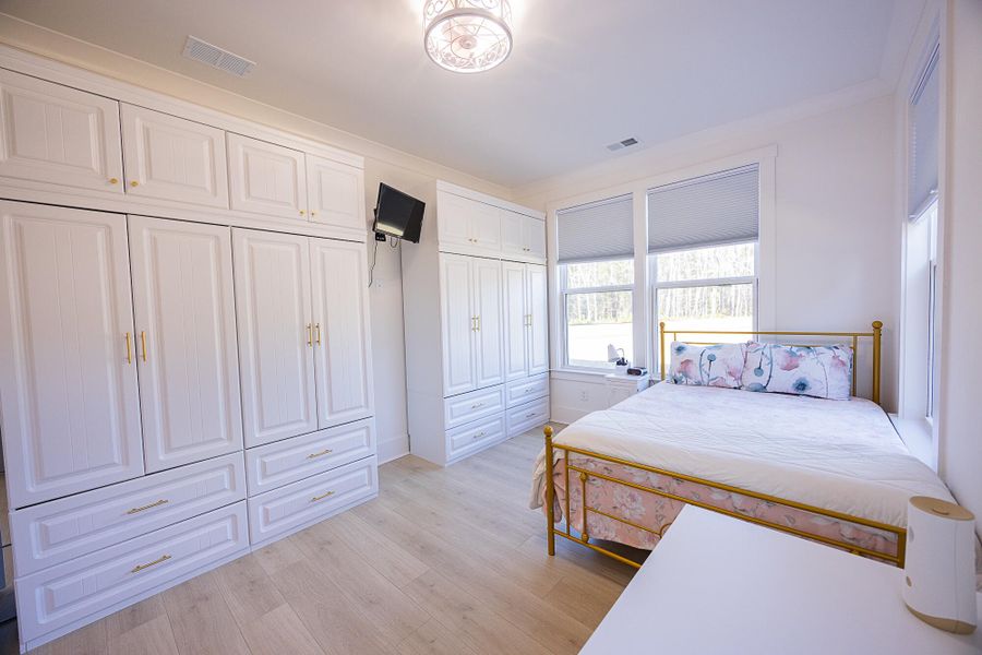 Furnished interior view inside a new home in , Ravenel (Image 50).