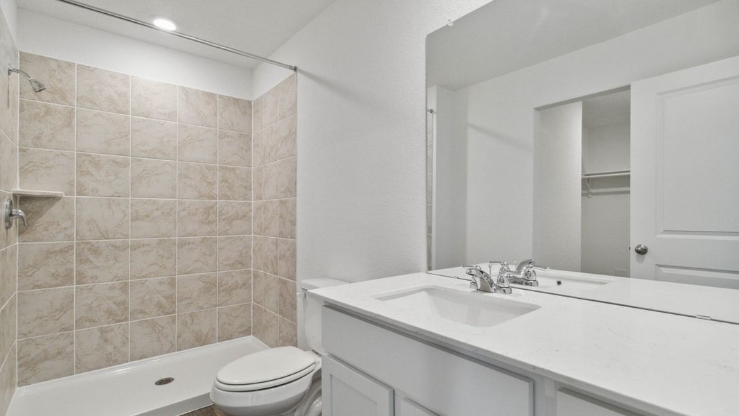 Representative furnished interior of a home built from the T30A Atlanta by D.R. Horton in Riverfield, Josephine (Image 10).