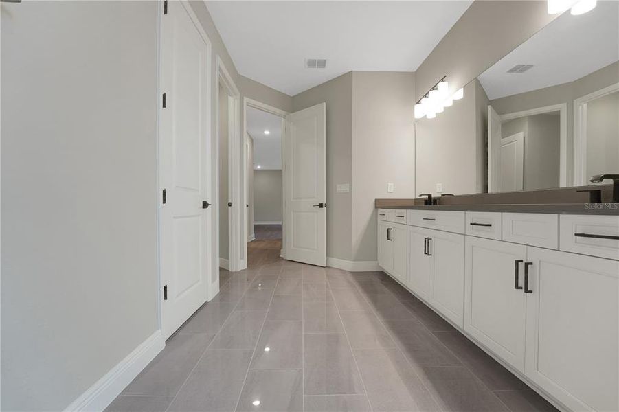 Spacious, unfurnished interior of a new home in Palms at Windermere, Windermere (Image 43). Spacious, unfurnished interior of a new home in Palms at Windermere, Windermere (Image 43).