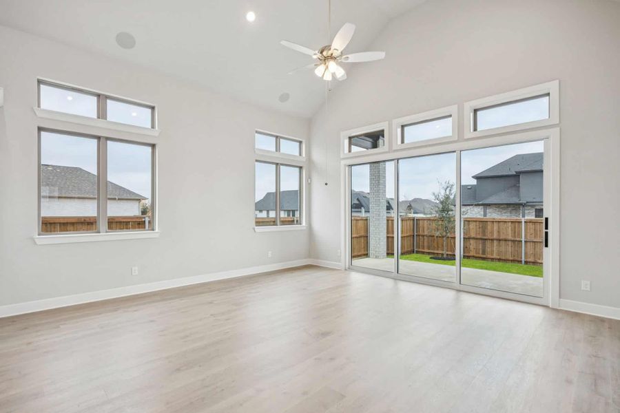 Spacious, unfurnished interior of a new home in The Grove Frisco, Frisco (Image 26). Spacious, unfurnished interior of a new home in The Grove Frisco, Frisco (Image 26).