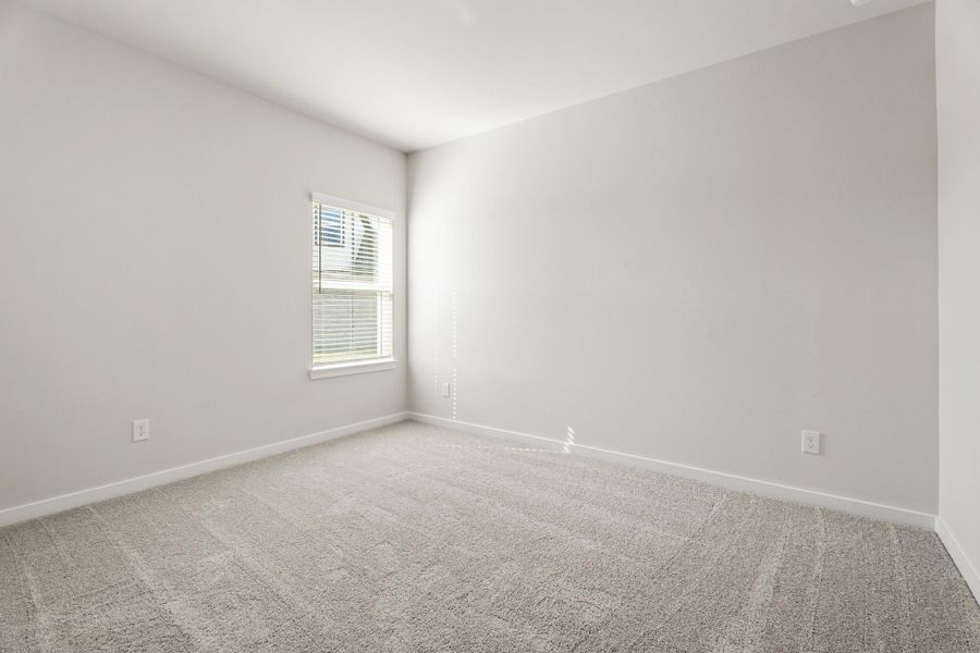 Spacious, unfurnished interior of a new home in Pearlbrook, Texas City (Image 24).