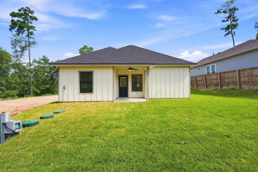 Exterior details and patio area of a home in , Willis (Image 19).