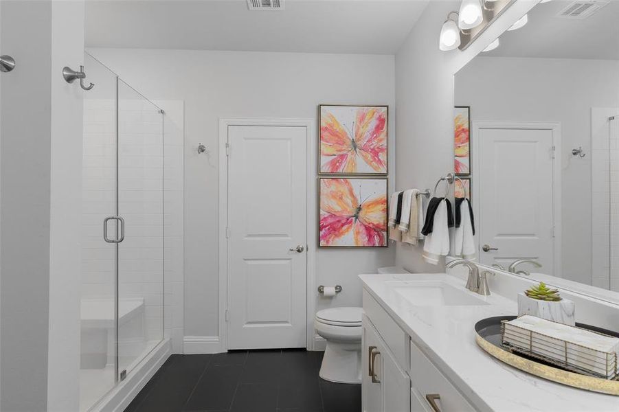 Furnished interior view inside a new home in , Allen (Image 17).