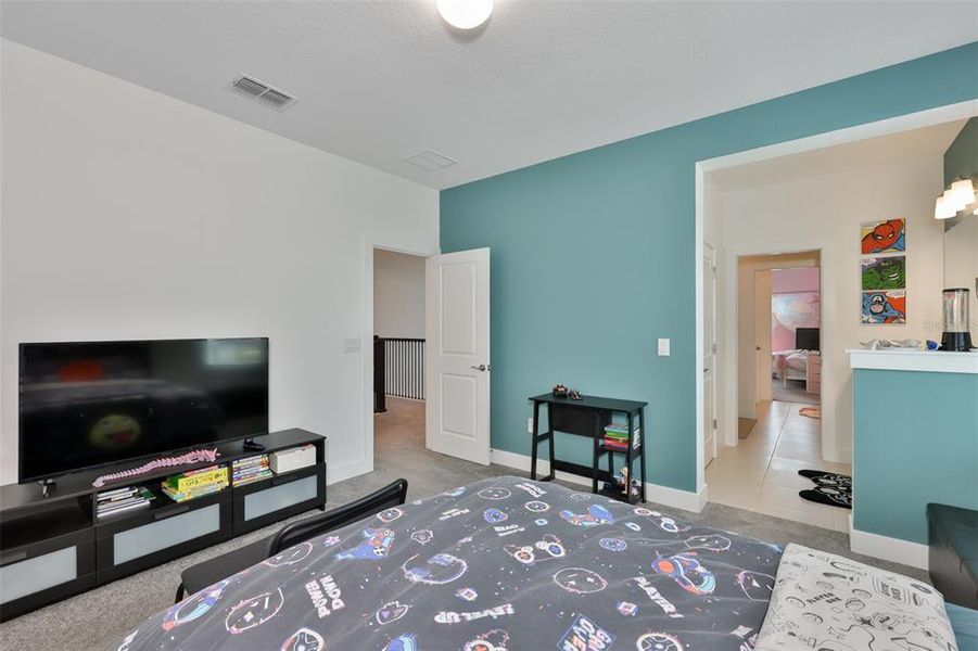Furnished interior view inside a new home in , Apollo Beach (Image 57).