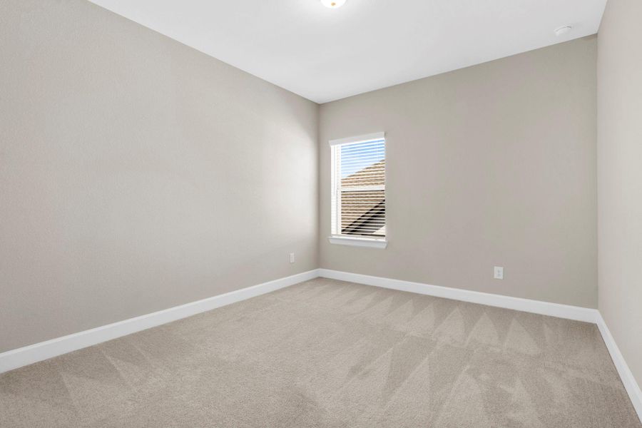 Spacious, unfurnished interior of a new home in Towne Lake 50', Cypress (Image 31).