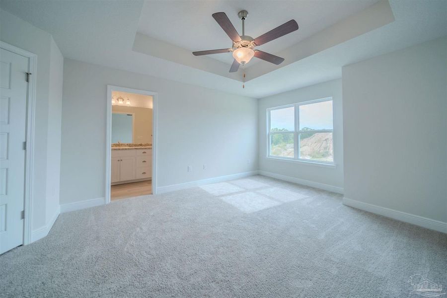 Spacious, unfurnished interior of a new home in Westpointe Place, Pensacola (Image 9).