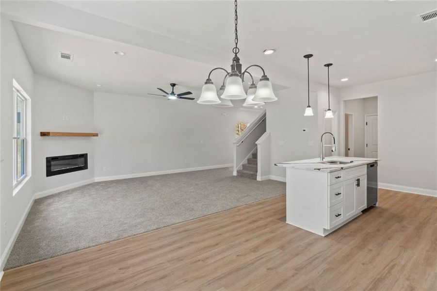 Spacious, unfurnished interior of a new home in , Alto (Image 13).