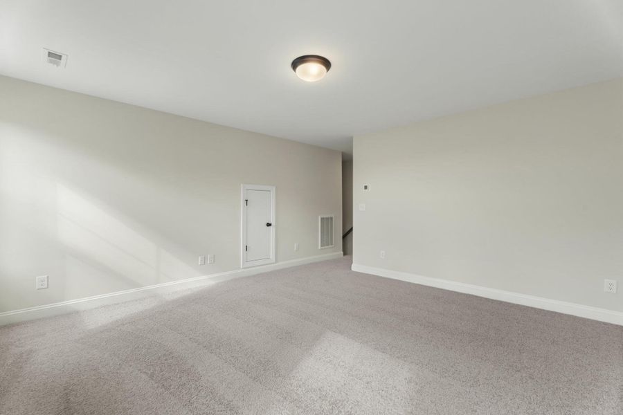 Spacious, unfurnished interior of a new home in Hopewell Garden, Winston-Salem (Image 29).