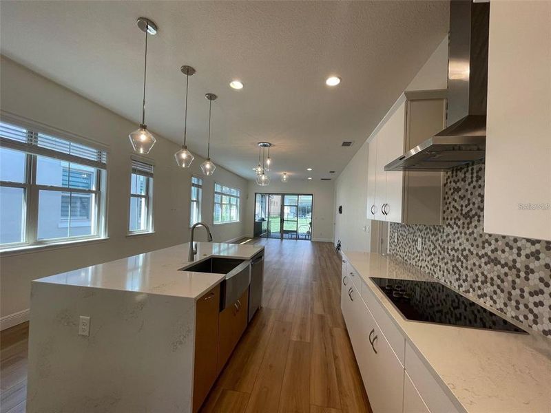 Furnished interior view inside a new home in , Orlando (Image 9).