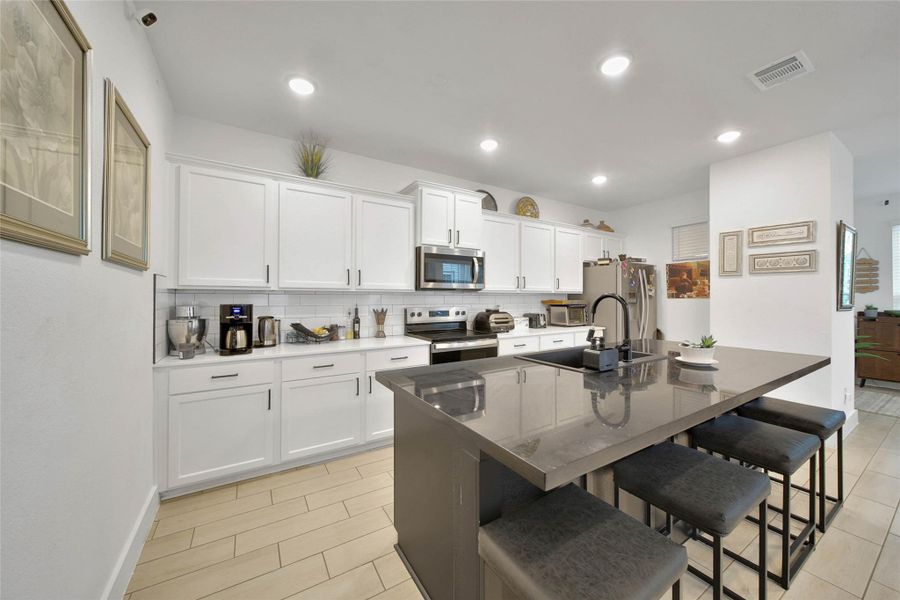 Furnished interior view inside a new home in , Tomball (Image 6).