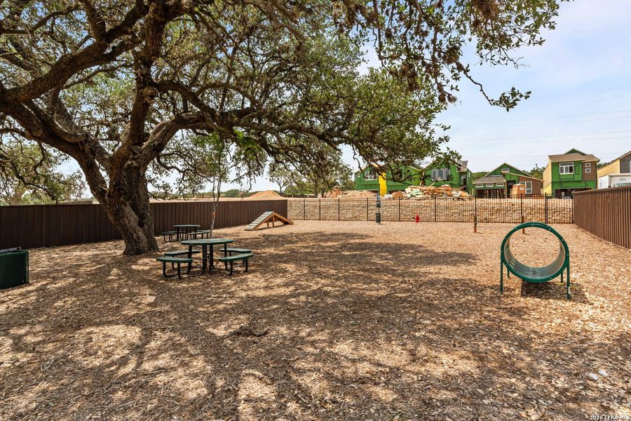 Image 49 of a home in Centero at Stone Oak. Image 49 of a home in Centero at Stone Oak.