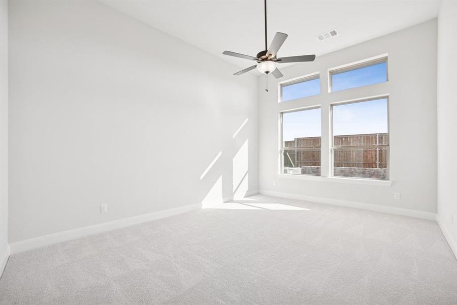 Spacious, unfurnished interior of a new home in Creekshaw – Classic, Royse City (Image 24).