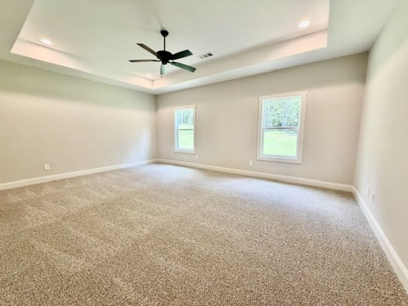 Spacious, unfurnished interior of a new home in Lakefield, Palmetto (Image 14).