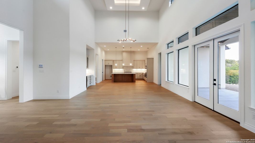 Spacious, unfurnished interior of a new home in , New Braunfels (Image 27).
