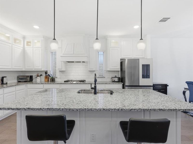Furnished interior view inside a new home in , Mansfield (Image 30).