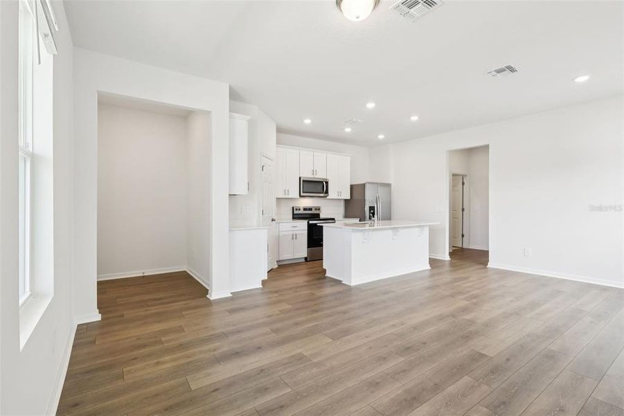 Spacious, unfurnished interior of a new home in The Meadow at Crossprairie Bungalows, St. Cloud (Image 20).