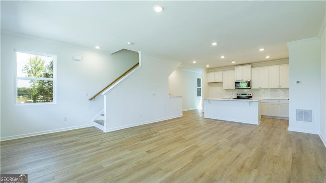 Spacious, unfurnished interior of a new home in Benteen Reserve, Atlanta (Image 14). Spacious, unfurnished interior of a new home in Benteen Reserve, Atlanta (Image 14).