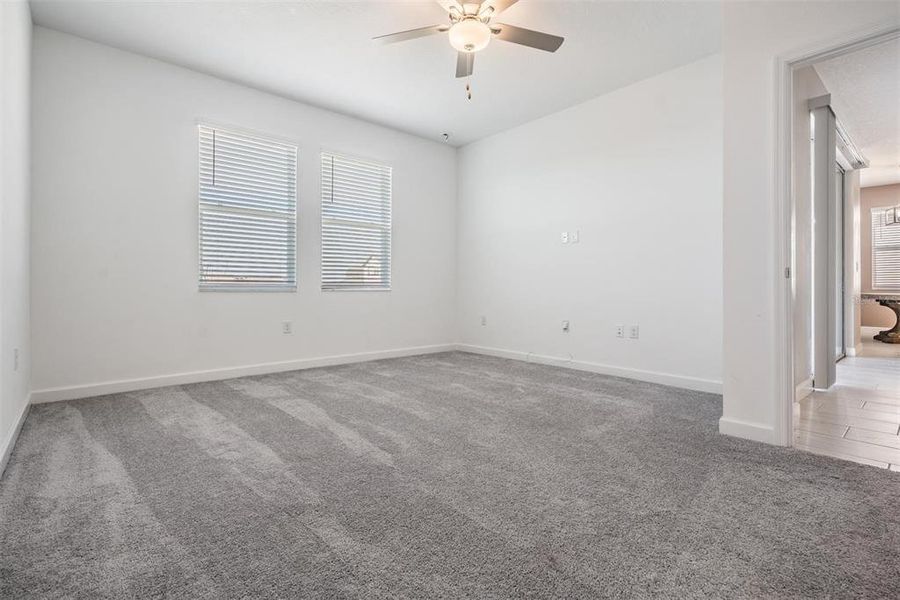 Spacious, unfurnished interior of a new home in , San Antonio (Image 22).