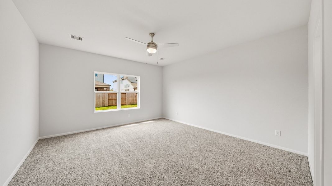 Spacious, unfurnished interior of a new home in Sunterra Lakes, Brookshire (Image 20).