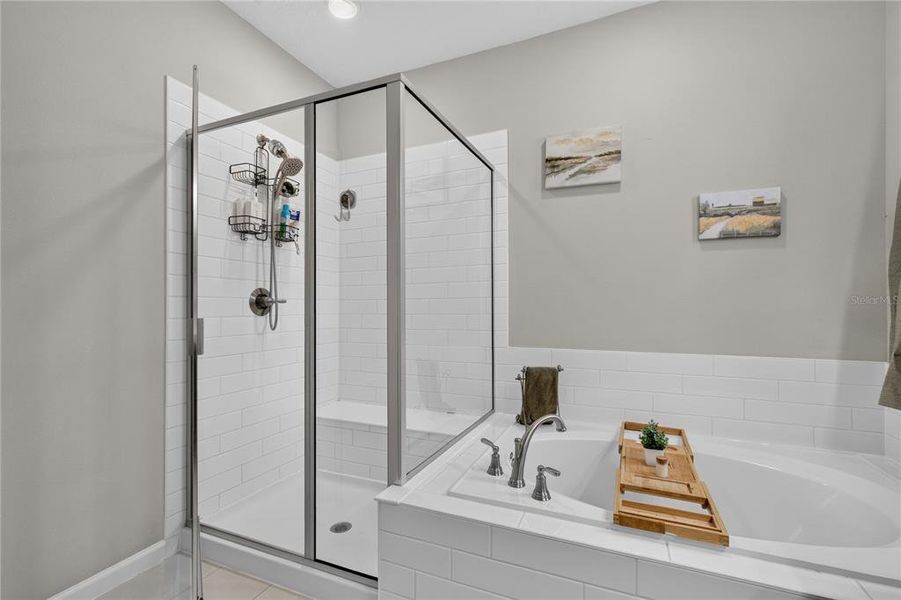 Close-up of interior finishes inside a home in , Tavares (Image 20).