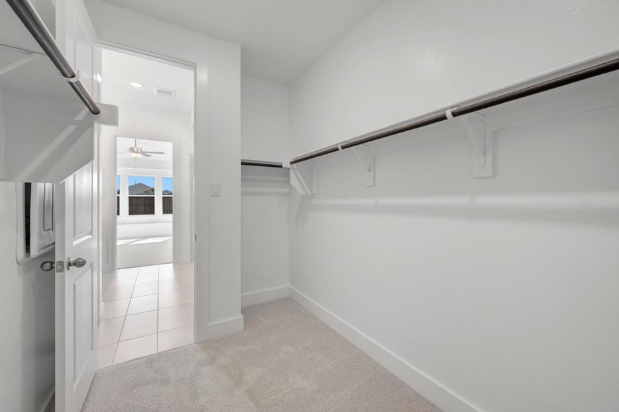 Spacious, unfurnished interior of a new home in The Meadows, Denton (Image 21).