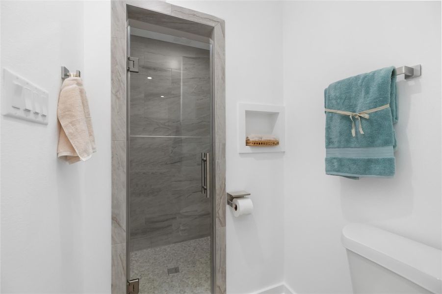 Unit B Primary Bathroom Unit B Primary Bathroom