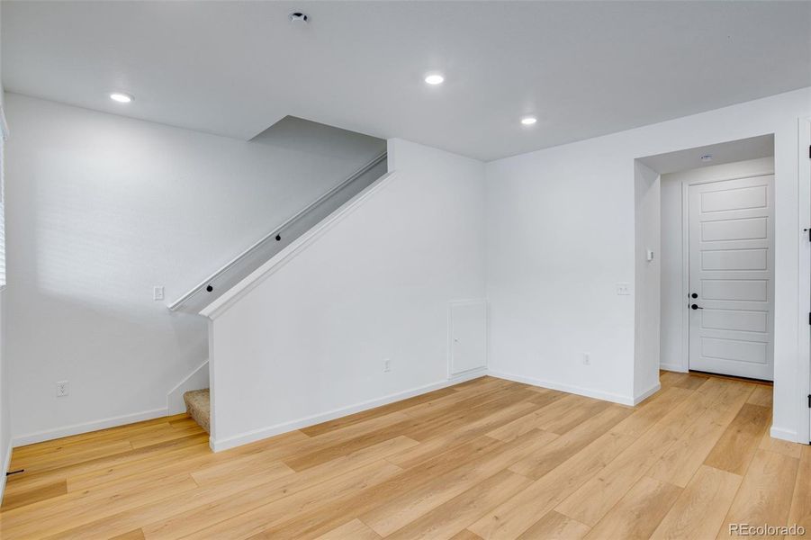 Spacious, unfurnished interior of a new home in Westside Crossing Townhomes, Berthoud (Image 27).