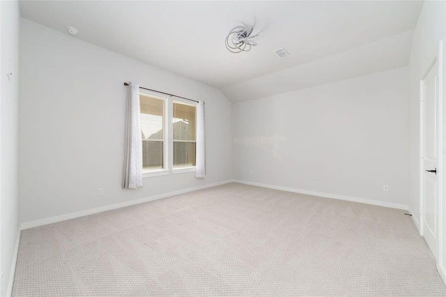 Spacious, unfurnished interior of a new home in Elyson 45' & 70', Katy (Image 18).