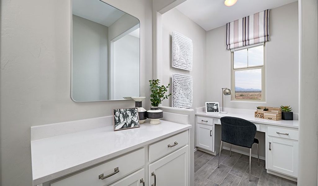 Fraser-T934-Blackhawk Tech Nook