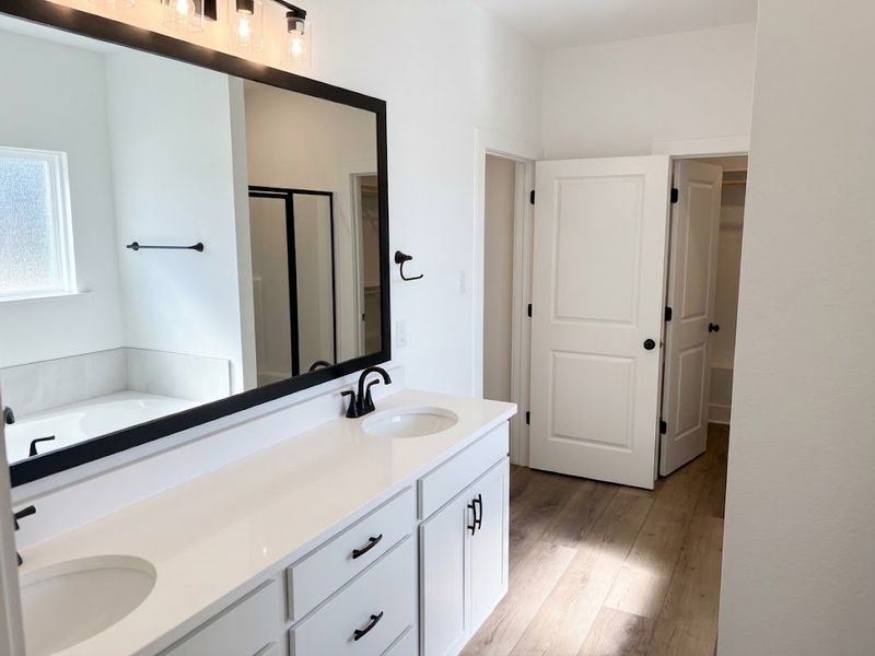 Furnished interior view inside a new home in Houston Place, Crestview (Image 9).