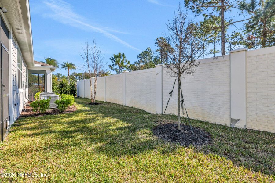 Exterior details and patio area of a home in , Jacksonville (Image 30).