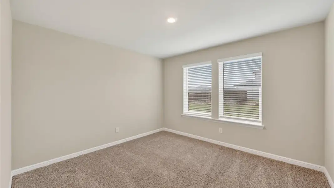 Spacious, unfurnished interior of a new home in Parkerville Meadows, DeSoto (Image 19).
