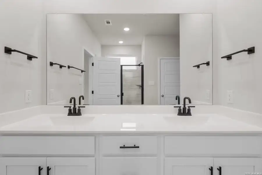 Close-up of interior finishes inside a home in Comanche Ridge, San Antonio (Image 13).