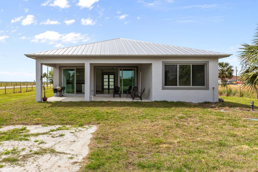 Exterior details and patio area of a home in , Okeechobee (Image 4). Exterior details and patio area of a home in , Okeechobee (Image 4).